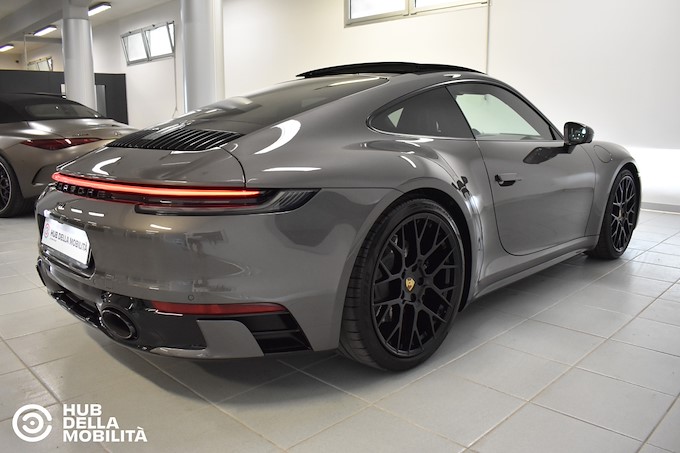 PORSCHE 911 Carrera S